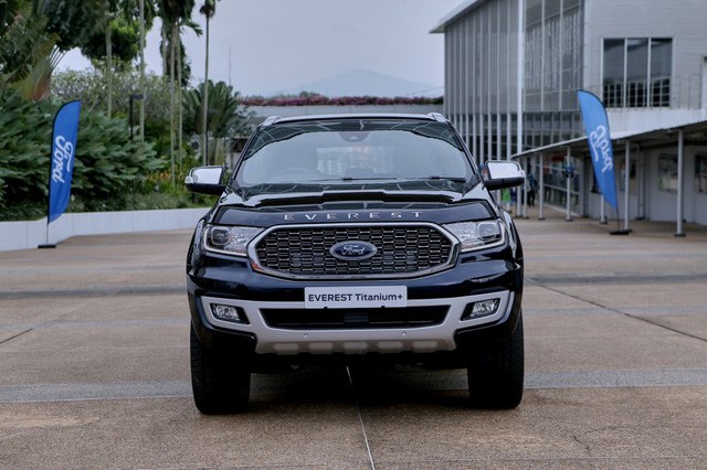 Ford Everest 2021 về Việt Nam cuối tháng 11: Đẹp hơn, nâng cấp để bám đuổi Hyundai Santa Fe và Toyota Fortuner - Ảnh 5.