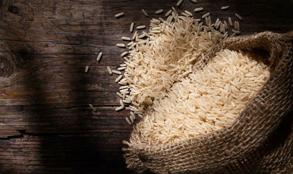 Chỉ với 4 mẹo này, bạn có thể bảo quản gạo dùng quanh năm không lo mối mọt, ẩm mốc - Ảnh 1.
