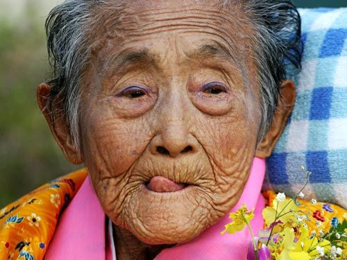 Ở Nhật có một ngôi làng sống thọ bậc nhất, bí quyết trăm tuổi của họ đến từ 5 món ăn mà Việt Nam có vừa nhiều vừa rẻ bèo - Ảnh 1.