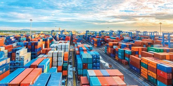 Bộ Công Thương nói về tình trạng thiếu vỏ container xuất khẩu - Ảnh 1.
