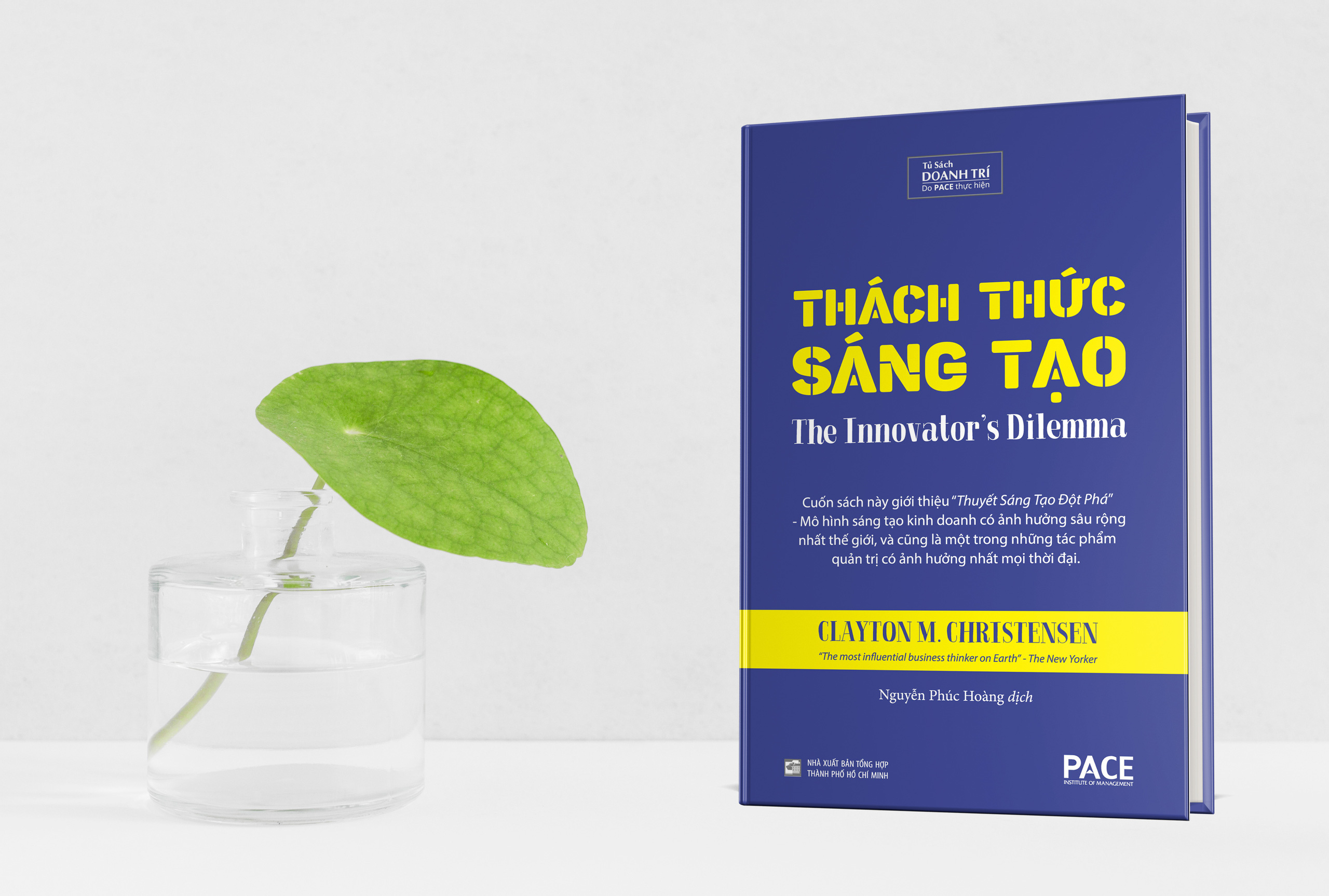 Bận bịu kiếm tiền đến đâu, Jeff Bezos vẫn dành thời gian để đọc sách: Đây là 10 tác phẩm tỷ phú Amazon tâm khuyên bạn không nên bỏ qua - Ảnh 5. Bận bịu kiếm tiền đến đâu, Jeff Bezos vẫn dành thời gian để đọc sách: Đây là 10 tác phẩm tỷ phú Amazon tâm khuyên bạn không nên bỏ qua - Ảnh 5.