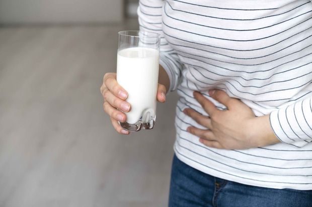 5 kiểu người không nên uống nhiều sữa bò vì sẽ gây tổn hại đến cơ thể - Ảnh 1.