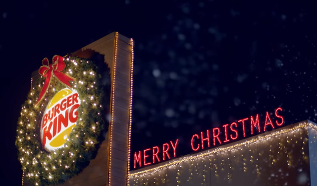 Quá mệt với 2020, Burger King tung chiến dịch marketing ăn mừng Giáng Sinh từ tận tháng 7 - Ảnh 2.