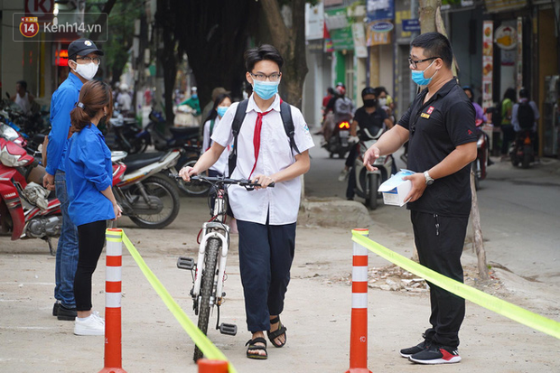 Cập nhật: 12 tỉnh thành cho học sinh nghỉ học phòng chống dịch Covid-19 - Ảnh 1.