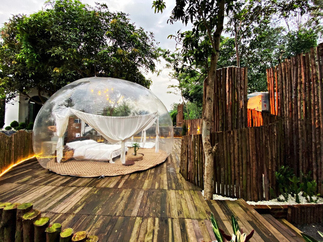  Trải nghiệm đi nghỉ cuối tuần hú hồn ở ngoại ô Hà Nội: Book villa 6 triệu/đêm có nhà bong bóng ảo diệu giống Bali, khách ngơ ngác nhận phòng y như cái lều vịt - Ảnh 1.