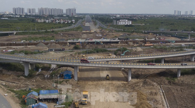 Toàn cảnh đại công trường 402 tỷ đồng nối vành đai 3 với cao tốc Hà Nội - Hải Phòng - Ảnh 3.
