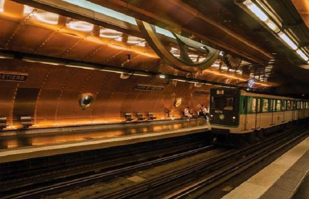 Chiêm ngưỡng 9 ga tàu điện ngầm đẹp nhất thế giới: Lộng lẫy không thua gì bảo tàng nghệ thuật - Ảnh 14.