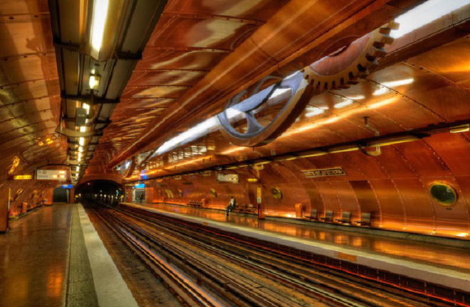 Chiêm ngưỡng 9 ga tàu điện ngầm đẹp nhất thế giới: Lộng lẫy không thua gì bảo tàng nghệ thuật - Ảnh 16.