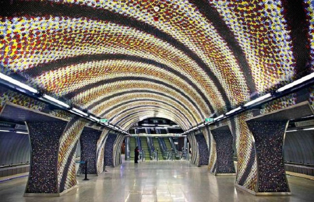 Chiêm ngưỡng 9 ga tàu điện ngầm đẹp nhất thế giới: Lộng lẫy không thua gì bảo tàng nghệ thuật - Ảnh 17.