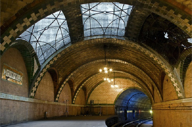 Chiêm ngưỡng 9 ga tàu điện ngầm đẹp nhất thế giới: Lộng lẫy không thua gì bảo tàng nghệ thuật - Ảnh 5.