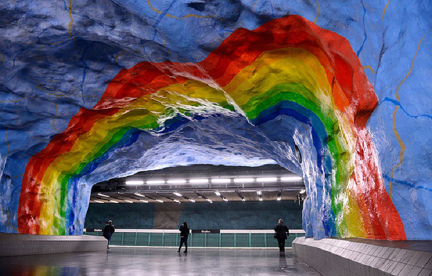 Chiêm ngưỡng 9 ga tàu điện ngầm đẹp nhất thế giới: Lộng lẫy không thua gì bảo tàng nghệ thuật - Ảnh 8.