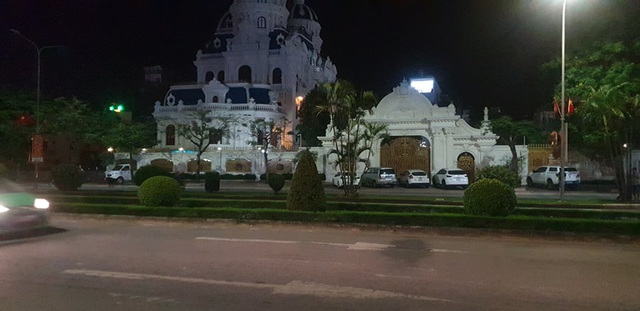 Hàng loạt lâu đài nguy nga của đại gia Ngô Văn Phát vừa bị bắt - Ảnh 9.