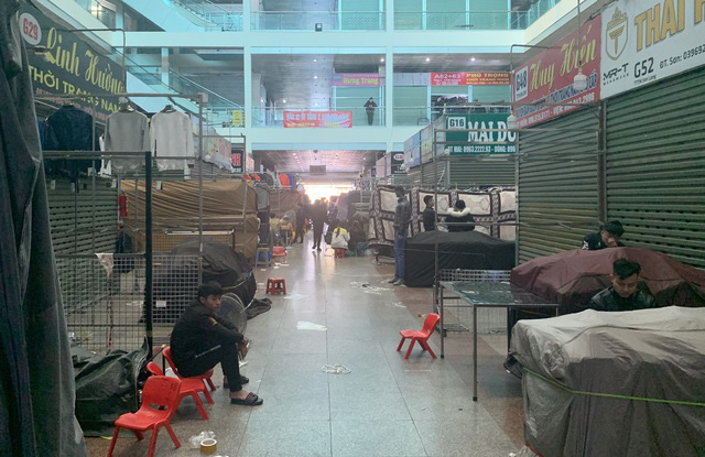 Né quản lý thị trường, tiểu thương chợ Ninh Hiệp đồng loạt đóng cửa  - Ảnh 2.