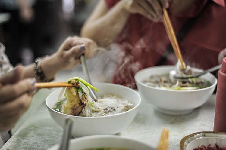 Đây là thói quen ăn uống nguy hiểm của nhiều người Việt trong mùa lạnh,  điều chỉnh ngay trước khi gia đình bạn đến gần hơn với bệnh ung thư