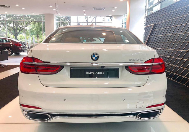BMW 7-Series dọn kho giảm giá còn từ hơn 3,3 tỷ đồng: Sedan ‘full-size’ giá rẻ nhất Việt Nam - Ảnh 5.