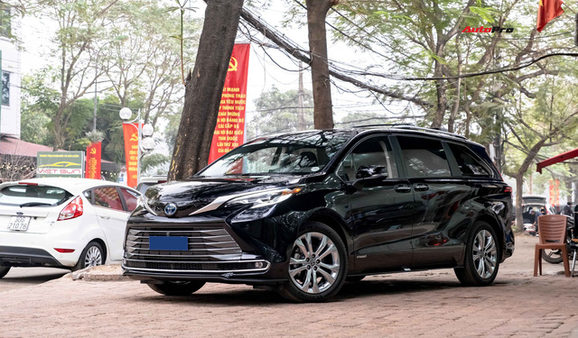 Chi tiết Toyota Sienna 2021 đầu tiên Việt Nam: Ngoài hầm hố như SUV, trong sang xịn chuẩn minivan cho nhà giàu - Ảnh 3.