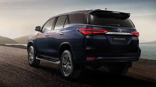 Toyota Fortuner mới sắp về Việt Nam: Là xe nhập khẩu, thêm trang bị tiện nghi và tính năng an toàn - Ảnh 2. Toyota Fortuner mới sắp về Việt Nam: Là xe nhập khẩu, thêm trang bị tiện nghi và tính năng an toàn - Ảnh 2.