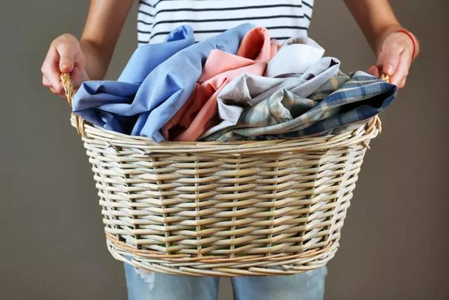 Mối nguy hại khôn lường khi mặc quần áo mới mà không giặt: Mách bạn các mẹo để lựa chọn cũng như giặt quần áo hiệu quả, an toàn với sức khỏe - Ảnh 5.