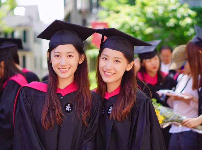 Cặp sinh đôi con nhà người ta gây sốt vì xinh đẹp lại cùng trúng tuyển ĐH Harvard, cuộc sống và diện mạo sau nhiều năm thật sự ngỡ ngàng - Ảnh 4.