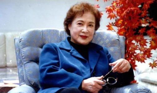 4 lần mắc bệnh hiểm nghèo, 7 lần phẫu thuật, bà cụ siêu nhân ở Trung Quốc trở thành ngôi sao vàng trong làng trường thọ khi đánh bại ung thư, vẫn khoẻ mạnh ở tuổi 99: Bí quyết gói gọn trong 4 điều này - Ảnh 1.