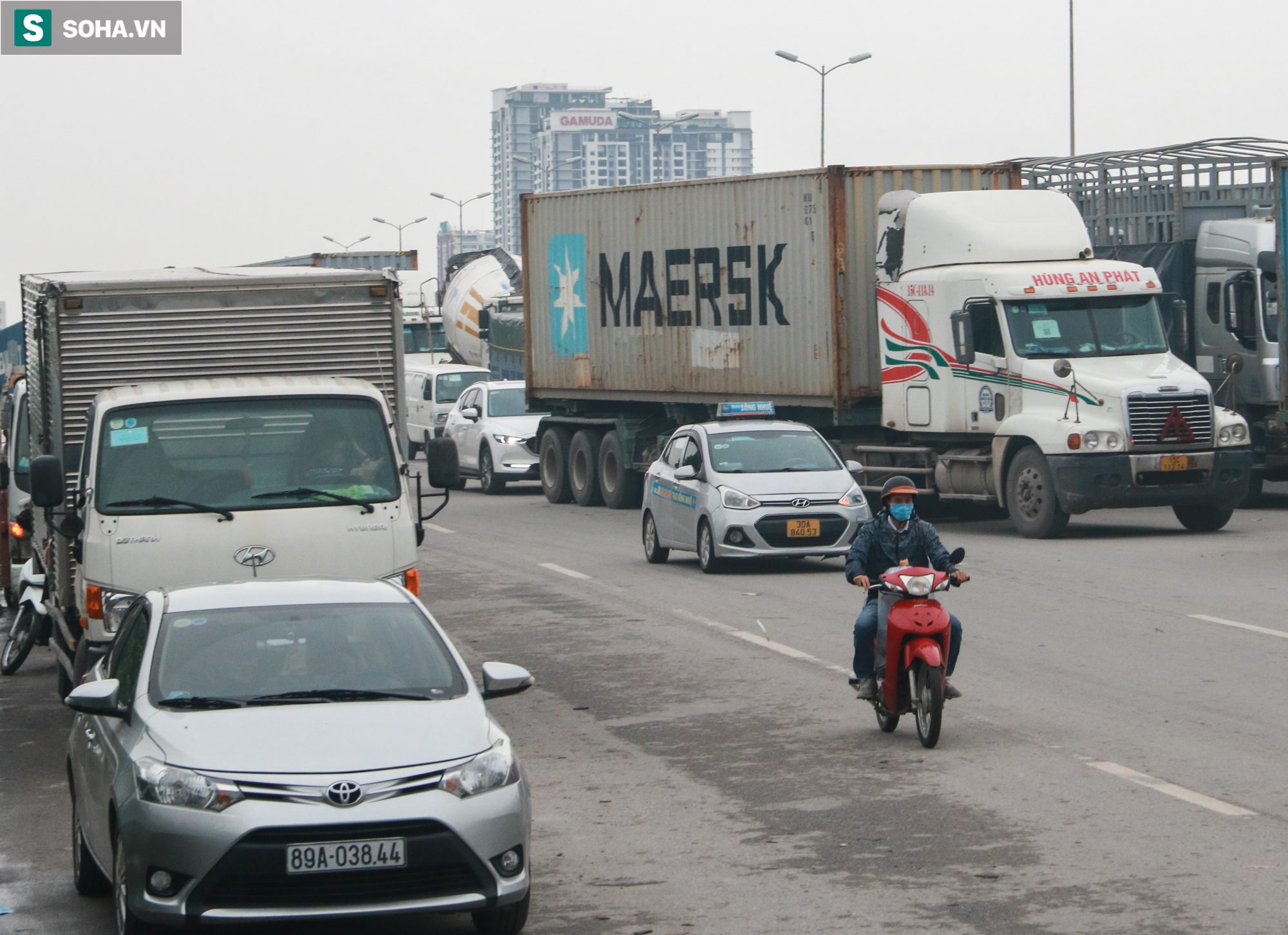 Hà Nội: 4 xe ô tô tông liên hoàn, cầu Thanh Trì ùn tắc 15km - Ảnh 8.