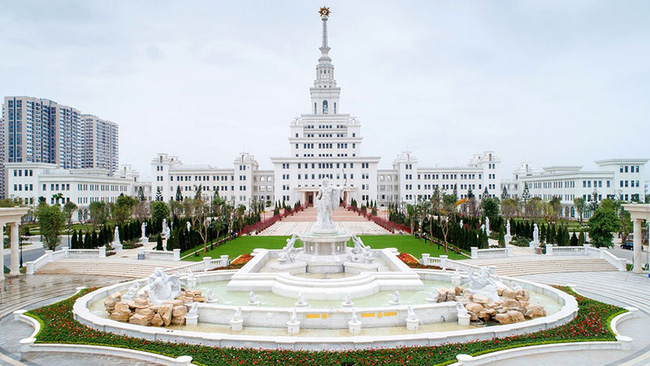 3 Đại học dành cho con nhà giàu ở Việt Nam: Học phí gần tỉ đồng, bên trong trường đẹp như phim Vườn sao băng Hàn Quốc - Ảnh 1. 3 Đại học dành cho con nhà giàu ở Việt Nam: Học phí gần tỉ đồng, bên trong trường đẹp như phim Vườn sao băng Hàn Quốc - Ảnh 1.