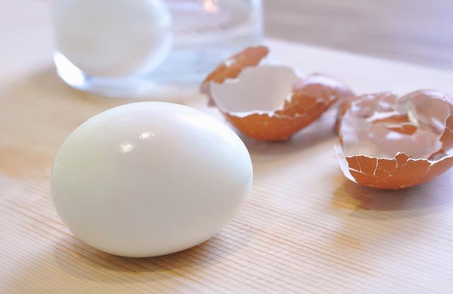 Ăn trứng có nhiều lợi ích nhưng tốt nhất bạn không nên ăn chung với 4 loại thực phẩm kẻo lợi đâu chẳng thấy chỉ thấy rước bệnh vào người - Ảnh 1.