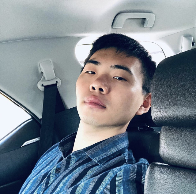 Soi Instagram thiếu gia nhà Biti’s: Xe sang cũng có nhưng lại thích check in Toyota Fortuner, 7 năm trước đã trải nghiệm lái may bay - Ảnh 3.