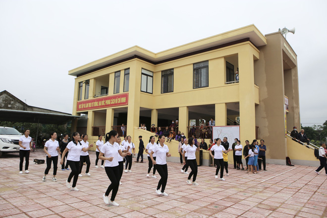  Nhà tránh lũ do ca sỹ Thủy Tiên tài trợ ở Hà Tĩnh: 1 huyện bù thêm 1,6 tỷ khi xây 2 căn  - Ảnh 3.