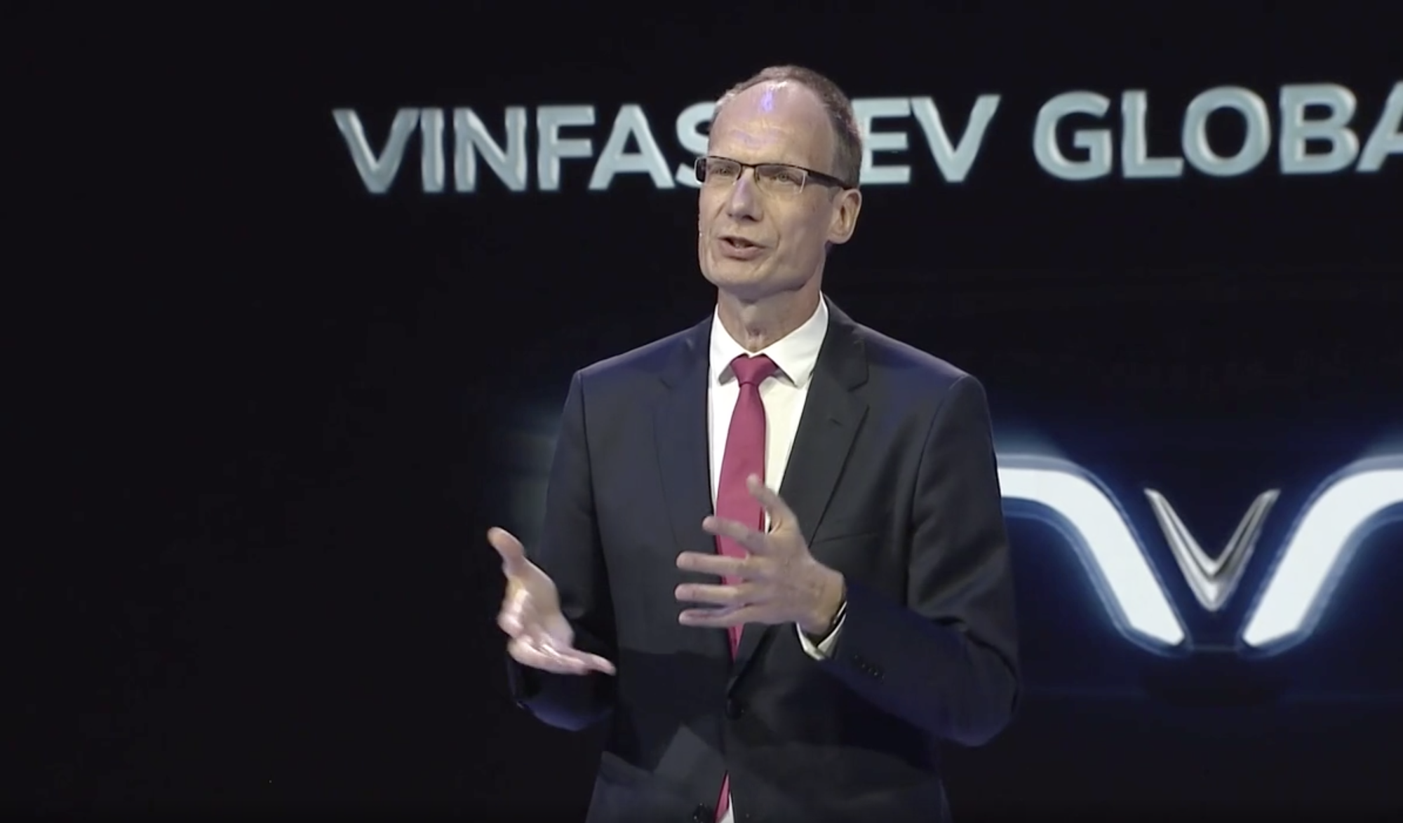 Tường thuật trực tiếp lễ ra mắt 2 mẫu xe điện của VinFast tại Los Angeles Auto Show 2021 - Ảnh 1.