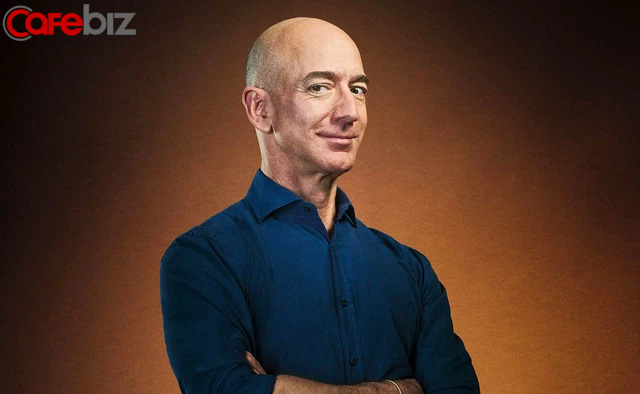 Hỏi 2 câu, Jeff Bezos đã thuê ứng viên ‘không quan hệ, không đủ bằng cấp, không có kinh nghiệm’ vào Amazon ngay lập tức: Bí quyết nằm ở đâu? - Ảnh 1.