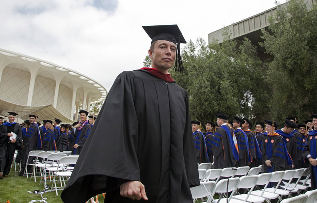 Elon Musk khẳng định chắc nịch: Học đại học chỉ để cho vui thôi - Ảnh 1.