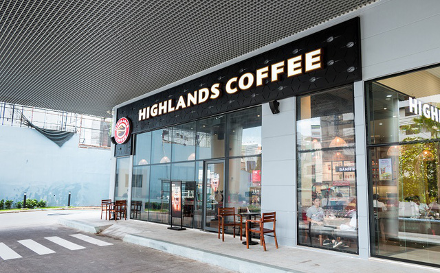 Sau lùm xùm ở toà Artemis, thêm một chủ thuê tố Highlands Coffee “chây ì” nợ 500 triệu đồng cho 5 tháng tiền mặt bằng - Ảnh 1.