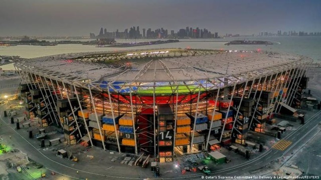 Qatar làm sân vận động từ container, có thể tháo rời khi FIFA World Cup 2022 kết thúc - Ảnh 1.