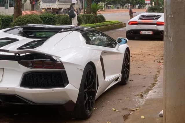 Rộ tin 9x phố núi tậu siêu bò hậu chia tay Lamborghini Huracan: Giá ước tính trên 20 tỷ, chốt đơn chỉ sau 1 giờ đồng hồ - Ảnh 4.