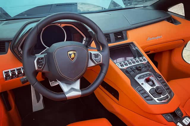 Rộ tin 9x phố núi tậu siêu bò hậu chia tay Lamborghini Huracan: Giá ước tính trên 20 tỷ, chốt đơn chỉ sau 1 giờ đồng hồ - Ảnh 7.