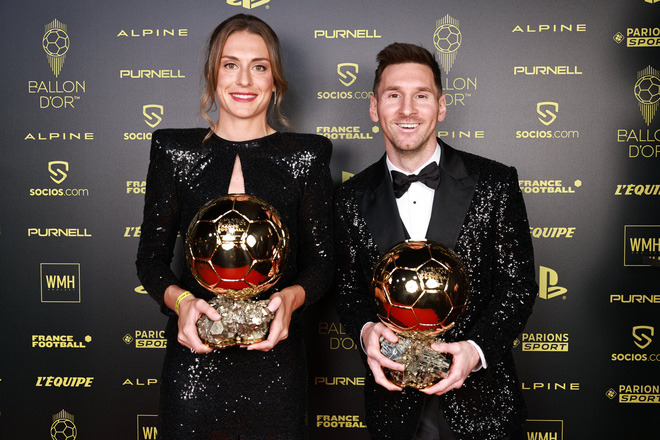 Hãy cùng chiêm ngưỡng hình ảnh quả bóng vàng, hai siêu sao Messi và Ronaldo với những cú sút và pha bỏ lỡ ấn tượng nhất trên sân cỏ. Đây chắc chắn là những pha bóng đá không thể bỏ qua của năm.