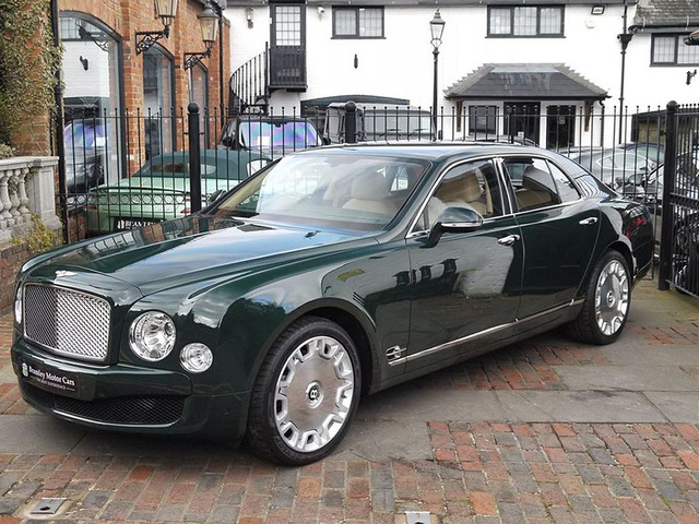 Đã 95 tuổi nhưng Nữ hoàng Anh vẫn khiến giới chơi xe nể phục: Rolls-Royce, Bentley có đủ nhưng hơn 30 chiếc Jaguar, Land Rover mới gây chú ý - Ảnh 5.