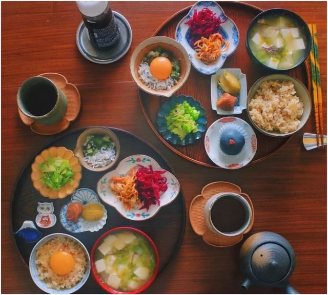 Bí quyết sống thọ thông qua bữa ăn của 90.000 người Nhật: Ăn ít 1 món, ăn nhiều 7 món  - Ảnh 1.