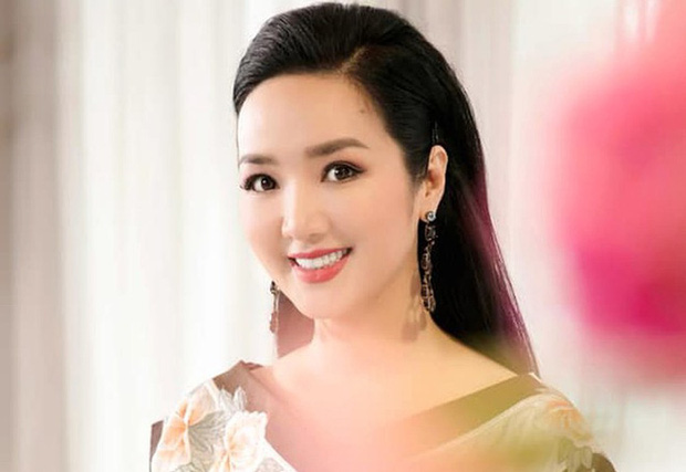 “Giai nhân một thời” của Chủ tịch Tân Hoàng Minh: Từ ngôi vị hoa hậu “độc nhất vô nhị” ở Việt Nam tới nữ doanh nhân thành đạt, vừa giàu vừa đẹp không