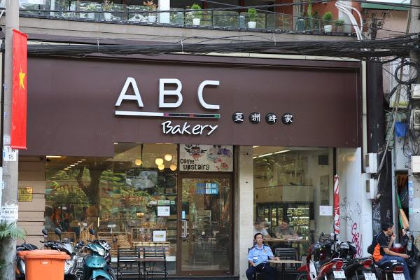  Sự tương đồng bất ngờ của 2 vụ drama bánh mì chia ly: Nhìn lại giai thoại kinh điển giữa ABC vs Đức Phát, dự đoán số phận bánh mì Huynh Hoa và Bà Huynh sẽ ra sao?  - Ảnh 2.