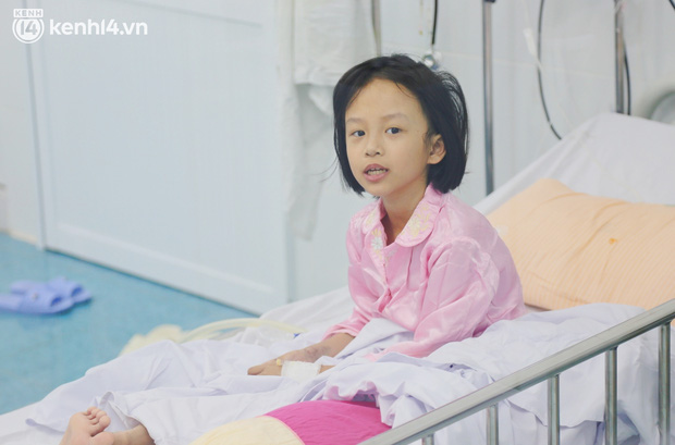Một nửa hành trình của Gia Hân: Cô bé 7 tuổi hồi sinh từ lá gan của cha trong ca ghép 100% made in Vietnam - Ảnh 12.