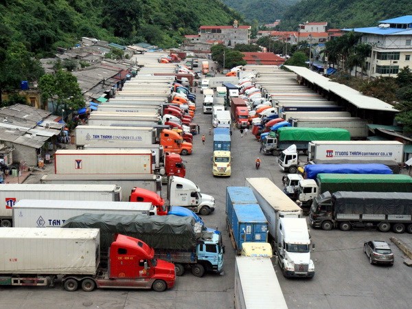 Hàng nghìn container ùn ứ ở cửa khẩu Lạng Sơn được giảm phí lưu kho bãi - Ảnh 1.