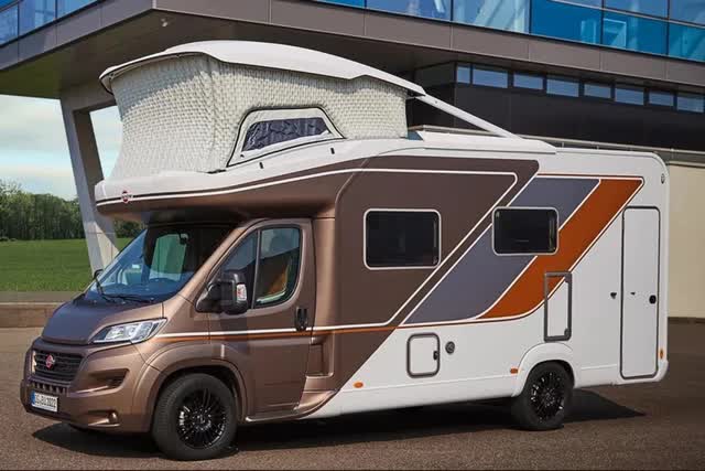 The motorhomes that break the island in 2021: The house must have a roof, so large that it can accommodate a super car - Photo 20.