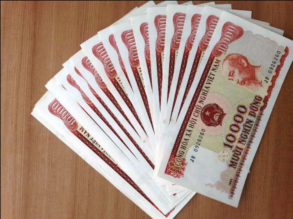 Hình ảnh về tiền lì xì Tết sẽ khiến bạn phấn khích và muốn sở hữu ngay. Đây là một truyền thống văn hóa đặc biệt của người Việt Nam trong dịp Tết Nguyên Đán và rất được yêu thích.