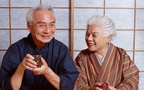 Người Nhật có tuổi thọ cao nhất thế giới nhờ 4 điều không bao giờ làm trong bữa tối, tiếc là người Việt lại hay làm ngược lại - Ảnh 1.