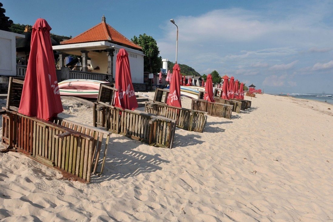 Con số khiến ai cũng phải đau xót cho thiên đường Bali: 9 tháng chỉ đón 43 du khách, người dân từng phàn nàn vì quá đông khách giờ không biết làm gì để kiếm sống - Ảnh 1. Con số khiến ai cũng phải đau xót cho thiên đường Bali: 9 tháng chỉ đón 43 du khách, người dân từng phàn nàn vì quá đông khách giờ không biết làm gì để kiếm sống - Ảnh 1.