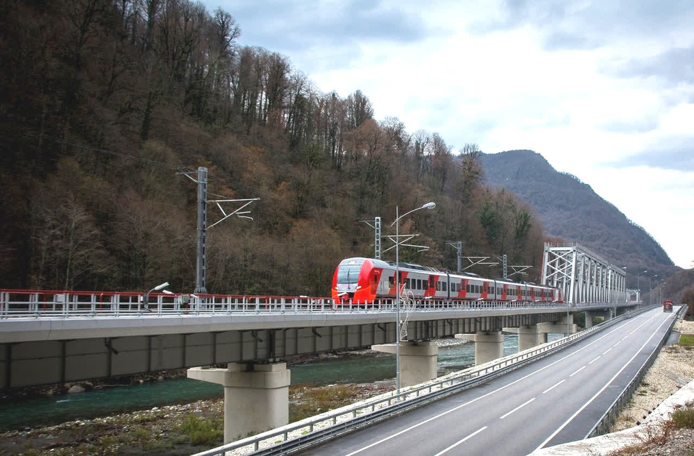 Cận cảnh con đường đắt nhất thế giới: Hơn 4.500 tỷ VNĐ/km, xây trong 5 năm - Ảnh 2. Cận cảnh con đường đắt nhất thế giới: Hơn 4.500 tỷ VNĐ/km, xây trong 5 năm - Ảnh 2.