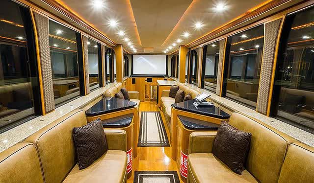  Dàn motorhome siêu khủng của sao: Như biệt thự triệu đô thứ thiệt, bên trong chính hiệu 5 sao  - Ảnh 27.