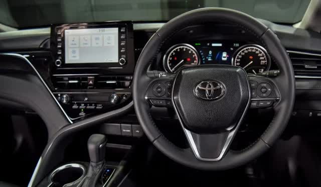 Toyota Camry 2022 ồ ạt về Việt Nam, sẵn sàng ra mắt tháng này: 4 phiên bản, nhiều trang bị ngon để lấn át Kia K5 và VinFast Lux A2.0 - Ảnh 6.